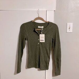 Everlane Olive Long Sleeve Ribbed Tee